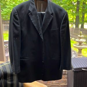 Johne Barnes 2pc suit 43S 37W x 30 inseam black All Season. One of my favorites